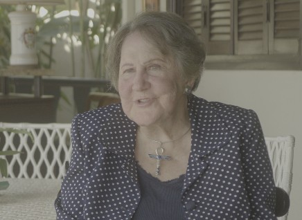 A primeira aluna da turma que foi diplomata na terra da Rainha e tornou-se embaixadora